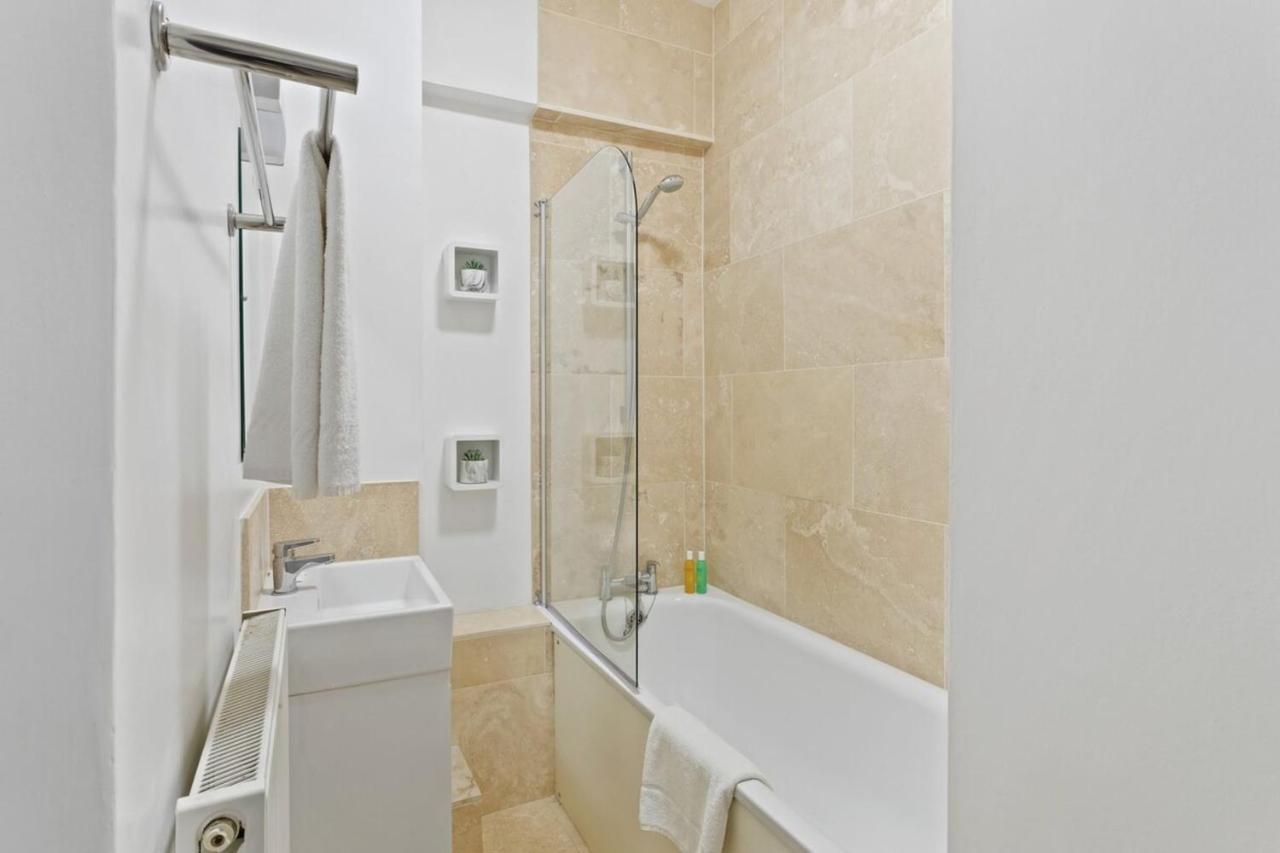 Trendy 1 Bedroom Apartment In The Heart Of Londen Buitenkant foto